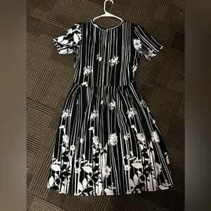 Black and white LulaRoe dress